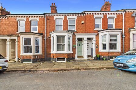 Edinburgh Road, Queens Park, 3 bedroom Mid Terrace House for sale, &pound;260,000