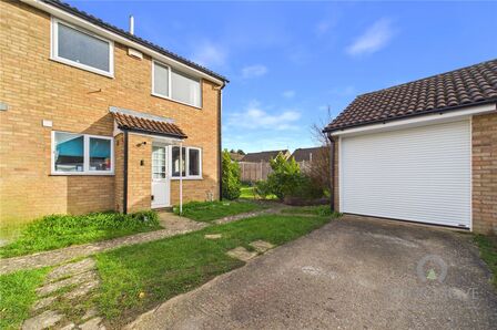 Manorfield Close, 1 bedroom House for sale, &pound;155,000