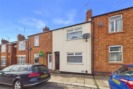 2 bedroom Mid Terrace House for sale