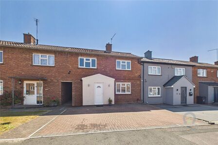 2 bedroom Mid Terrace House to rent