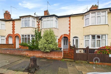 3 bedroom Mid Terrace House for sale