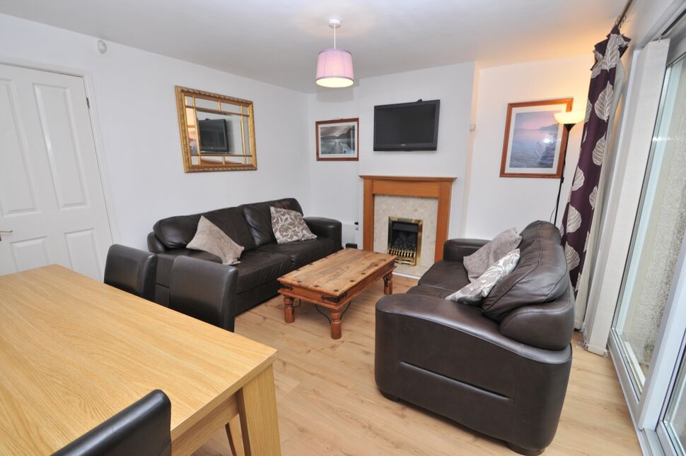 Lounge / dining room