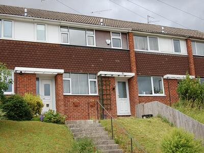 Queensdown Gardens, 3 bedroom Mid Terrace House to rent, &pound;1,600 pcm
