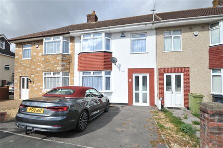 3 bedroom Mid Terrace House to rent