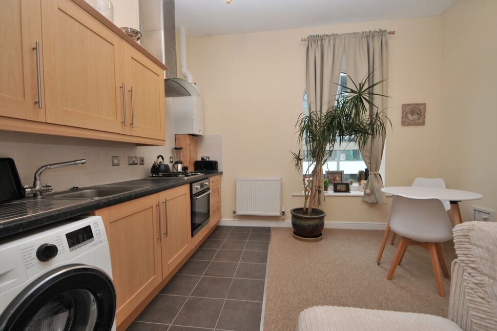 Lounge / Kitchen