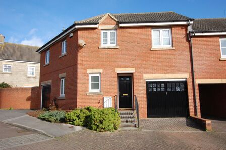 2 bedroom Semi Detached House to rent
