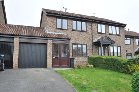 2 bedroom Semi Detached House to rent