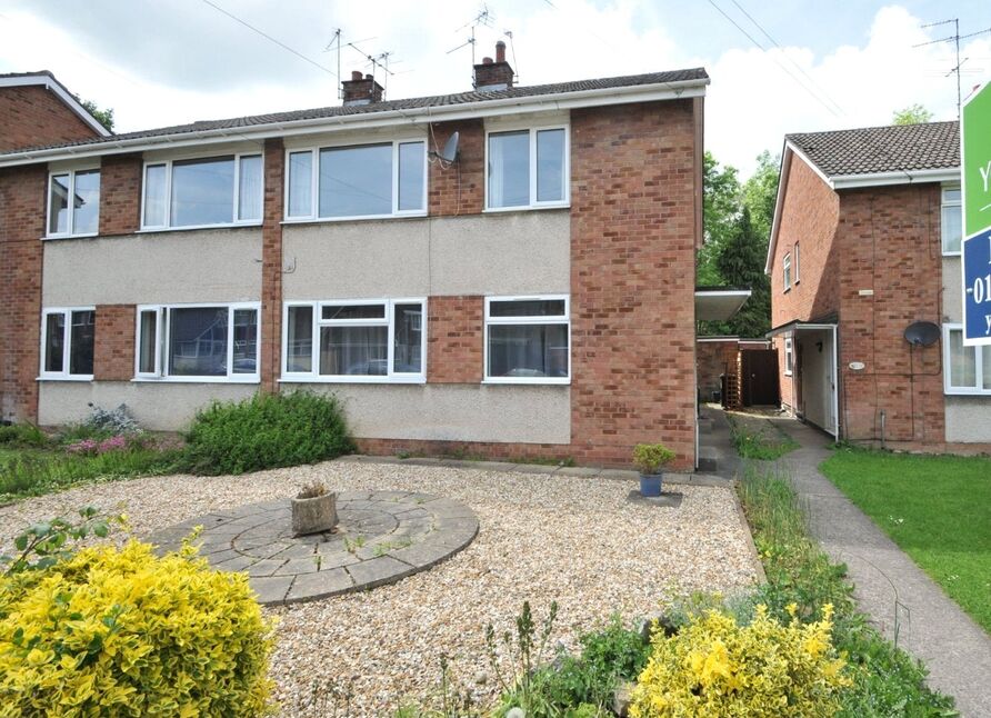 Main image of 2 bedroom Flat to rent, Gainsborough Road, Keynsham, Somerset, BS31