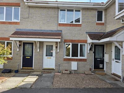 Johnson Road, 2 bedroom Mid Terrace House to rent, &pound;1,350 pcm