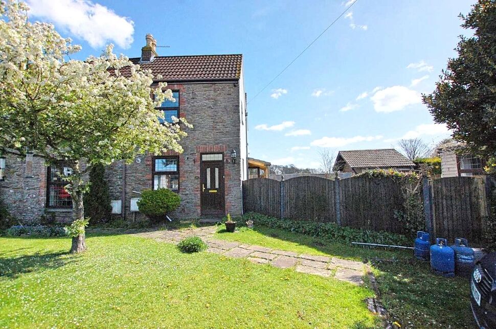 Main image of 2 bedroom End Terrace House to rent, Castle Farm Road, Hanham, Gloucestershire, BS15