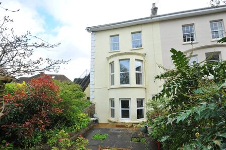 Avon Road, 2 bedroom  Flat for sale, £160,000