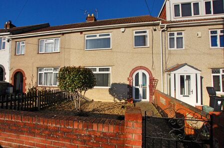 3 bedroom Mid Terrace House for sale