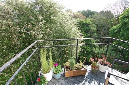 Temple Street, 2 bedroom  Flat for sale, £260,000
