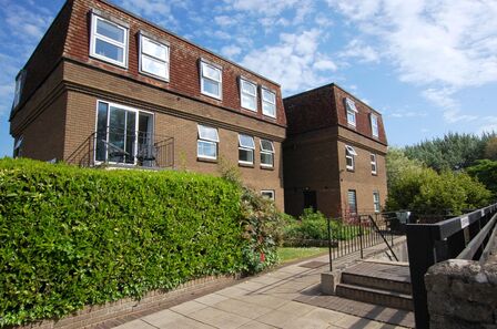 2 bedroom  Flat for sale