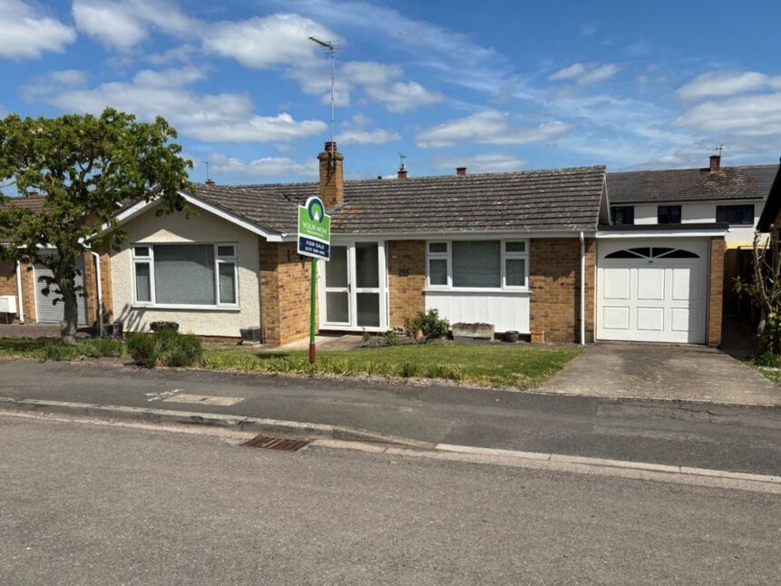 Main image of 2 bedroom Detached Bungalow for sale, Hurn Lane, Keynsham, Bristol, BS31