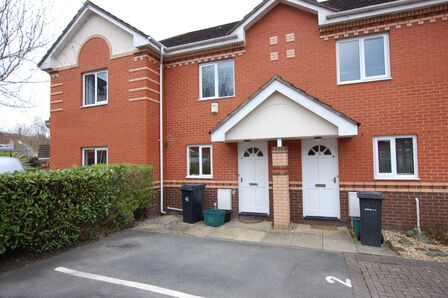 2 bedroom Mid Terrace House for sale