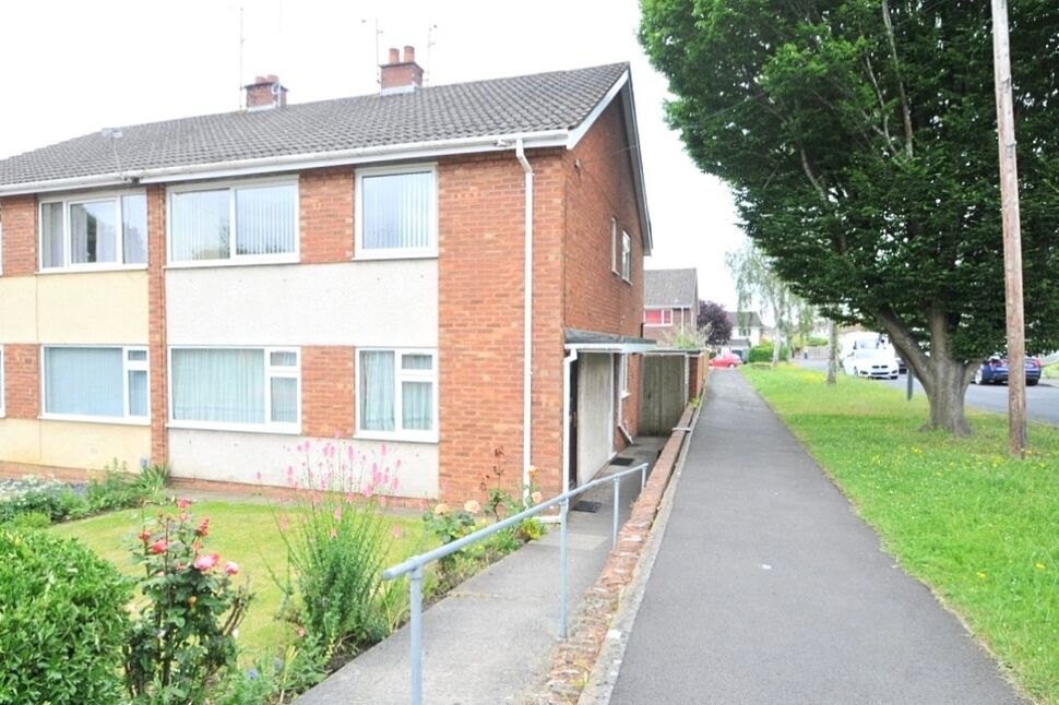Main image of 2 bedroom  Flat for sale, Rubens Close, Keynsham, Bristol, BS31