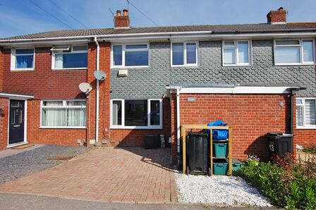 Holmoak Road, 3 bedroom Mid Terrace House for sale, &pound;320,000