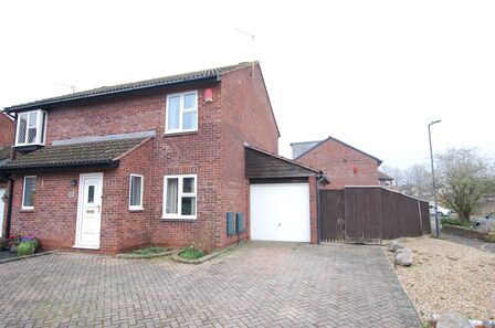 2 bedroom Semi Detached House to rent