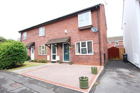 2 bedroom End Terrace House for sale