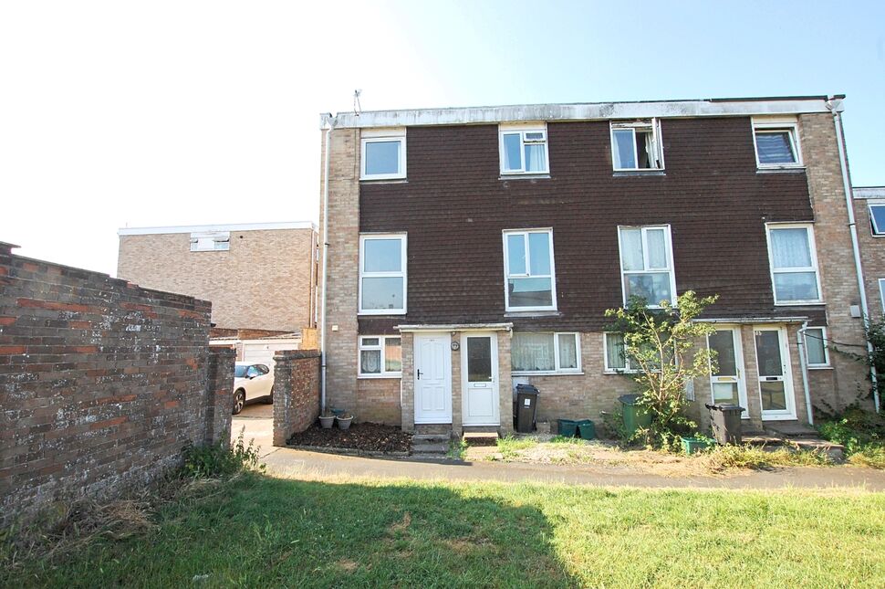2 bedroom End Terrace Flat for sale