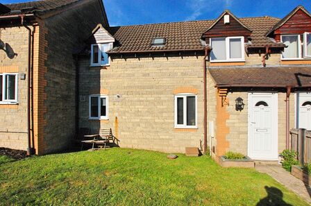 2 bedroom Mid Terrace House for sale