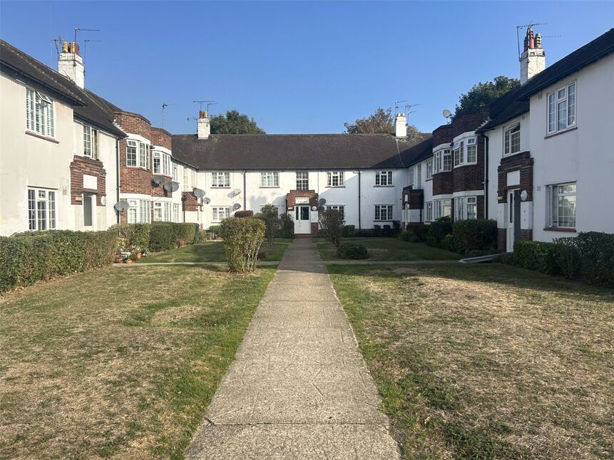 Main image of 2 bedroom Flat to rent, Bathurst Walk, Iver, Buckinghamshire, SL0