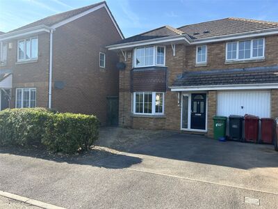 4 bedroom Detached House to rent