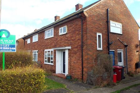 3 bedroom Semi Detached House to rent