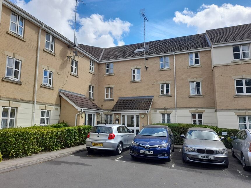 Main image of 2 bedroom  Flat for sale, Scholars Walk, Langley, Berkshire, SL3