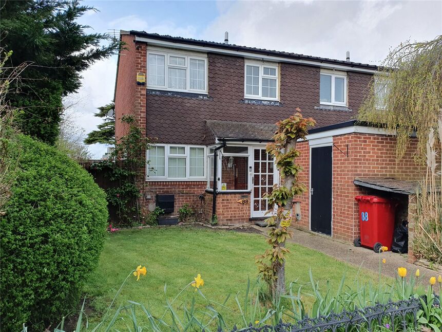 Main image of 3 bedroom End Terrace House for sale, Grampian Way, Slough, Berkshire, SL3