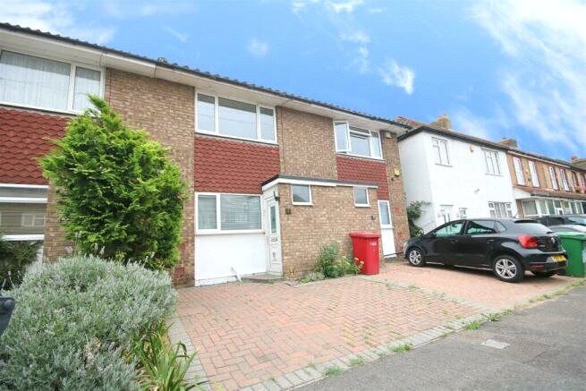 3 bedroom Mid Terrace House for sale