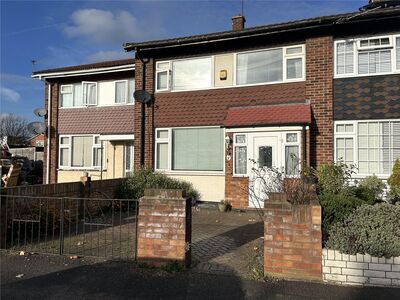 3 bedroom Mid Terrace House for sale