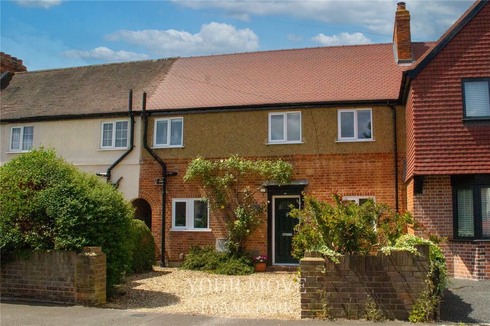 3 bedroom Mid Terrace House for sale