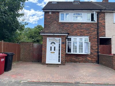 Churchill Road, 4 bedroom End Terrace House to rent, £2,300 pcm