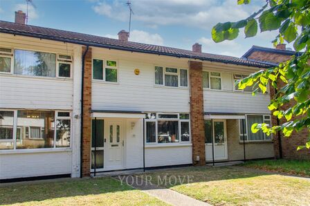3 bedroom Mid Terrace House for sale