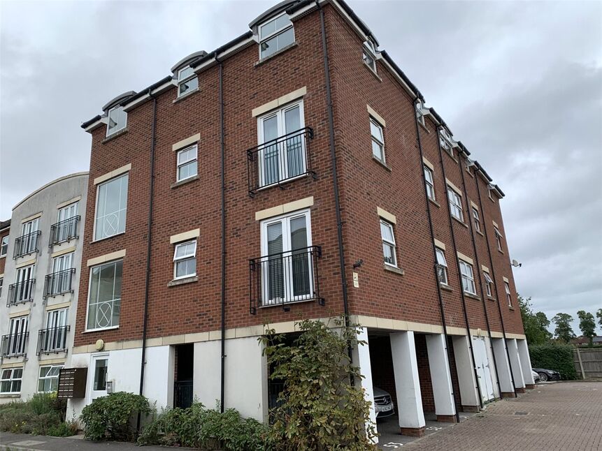 Main image of 2 bedroom Flat to rent, Tobermory Close, Slough, Berkshire, SL3