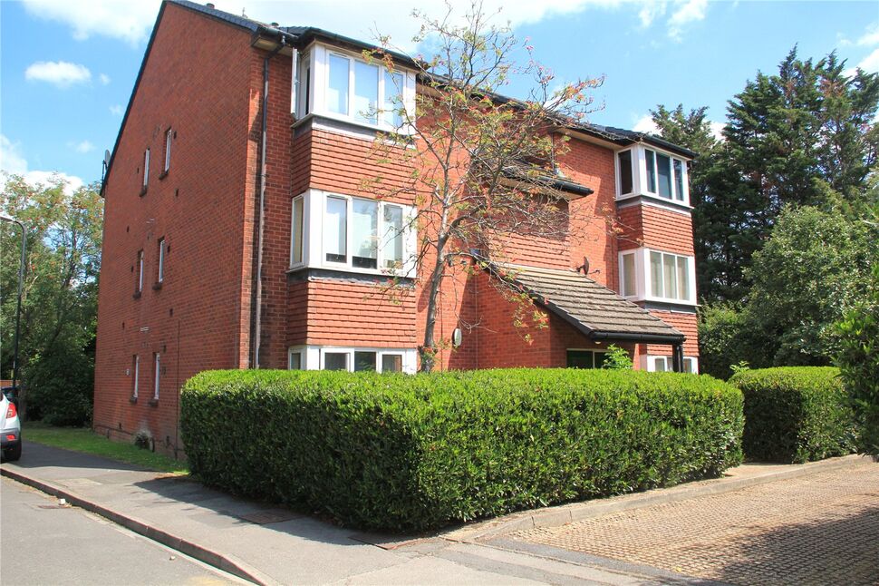 Main image of Flat to rent, Mead Avenue, Slough, Berkshire, SL3