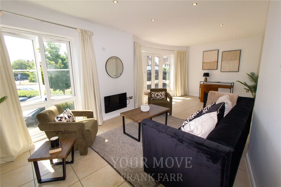 3 bedroom Flat for sale