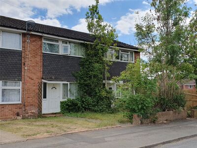 3 bedroom Mid Terrace House for sale