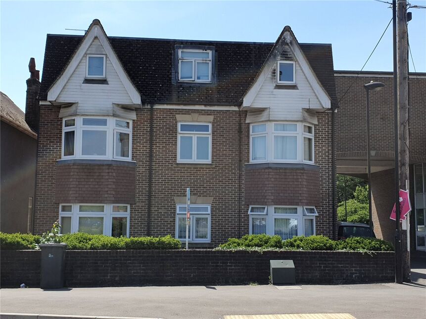 Main image of 1 bedroom Flat to rent, London Road, Slough, Berkshire, SL3