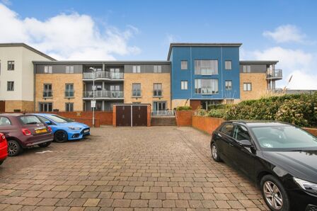 2 bedroom  Flat for sale