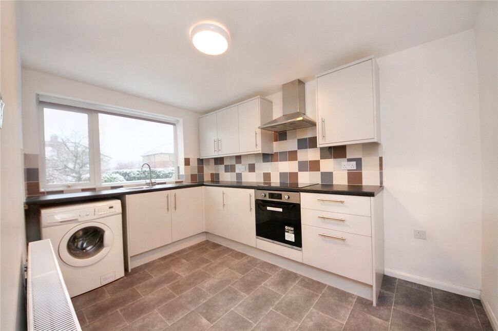 2 bedroom Semi Detached Bungalow to rent, Hilldyke, Eighton Banks, NE9