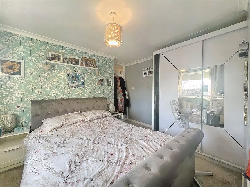 3 bedroom Mid Terrace House to rent, Harraby Gardens, Low Fell, NE9 £