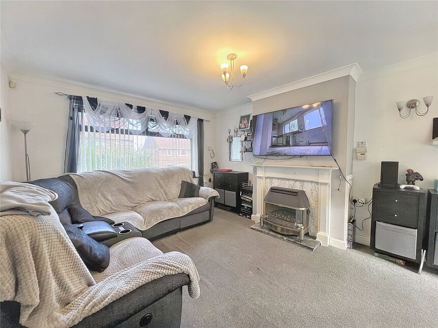 3 bedroom End Terrace House for sale, Monkton, Leam Lane, NE10 £130,000