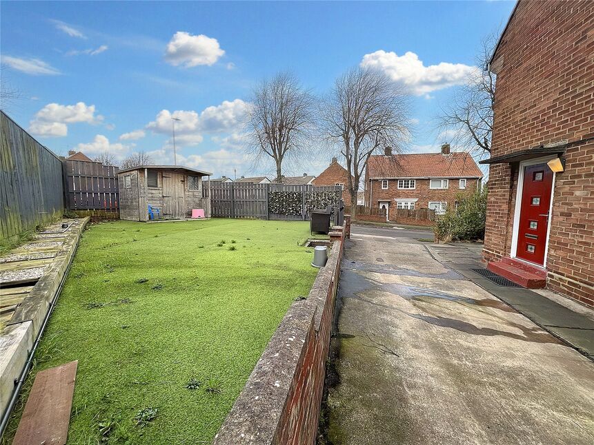 3 bedroom End Terrace House for sale, Monkton, Leam Lane, NE10 £130,000