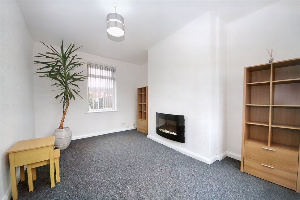 2 bedroom Mid Terrace House for sale, Cowen Gardens, Low Fell, NE9 £