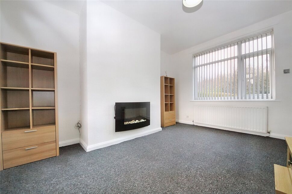 2 bedroom Mid Terrace House for sale, Cowen Gardens, Low Fell, NE9 £