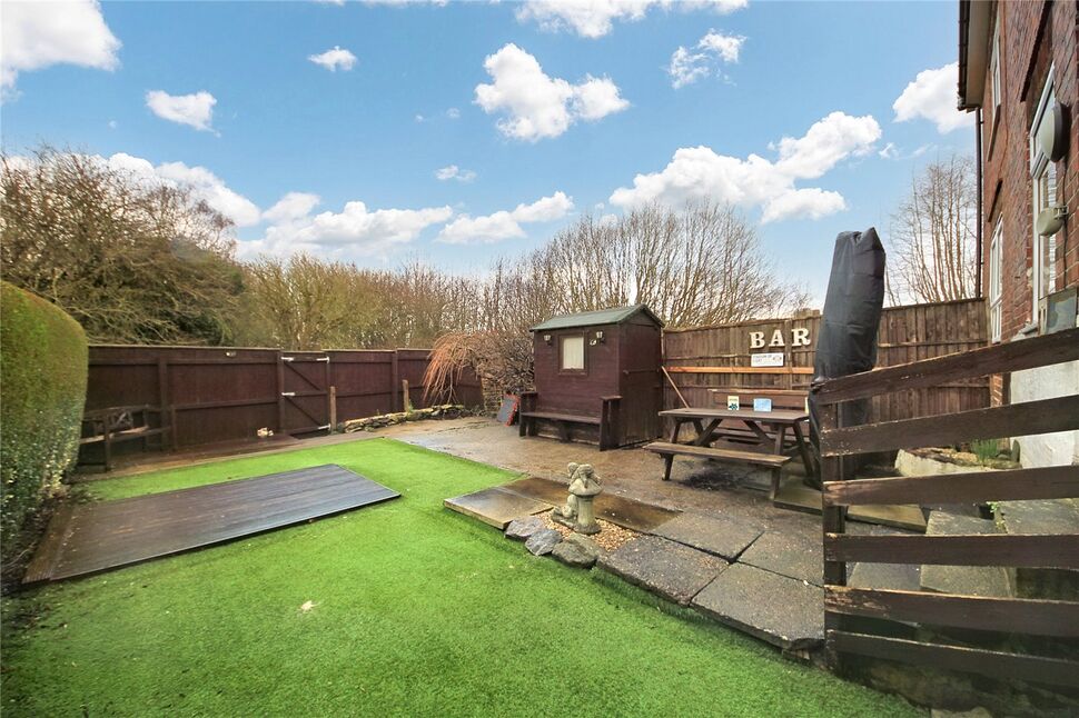 2 bedroom Mid Terrace House for sale, Cowen Gardens, Low Fell, NE9 £