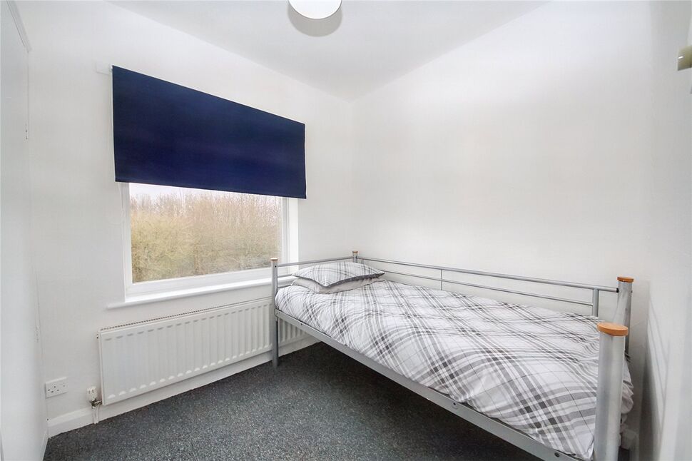 2 bedroom Mid Terrace House for sale, Cowen Gardens, Low Fell, NE9 £